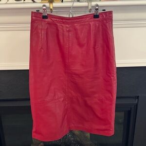 Vintage Comint Genuine Leather Pencil Skirt — Red, Made in Argentina (Size 9/10)